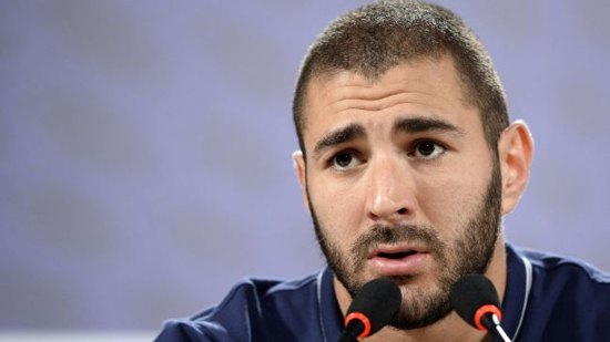 Karim Benzema signs new Real Madrid contract