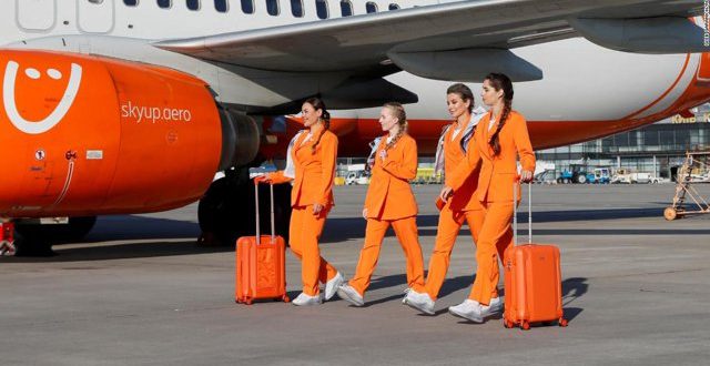 SkyUp Airlines airplain Hostesses uniforms | gooyadaily | Page 3