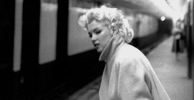 Marilyn In New york Grand Central Station